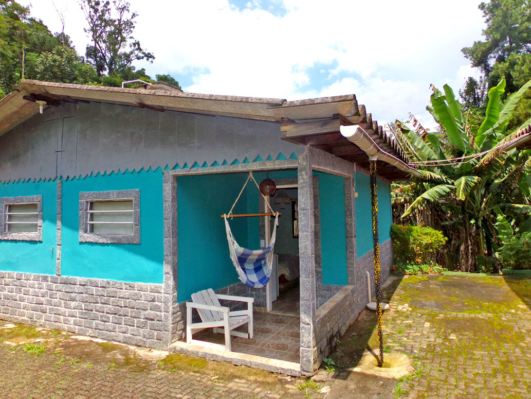 Acomodações - Chalé com mini cozinha (2 pessoas) - Condomínio Shallon Adonai - Visconde de Mauá-RJ