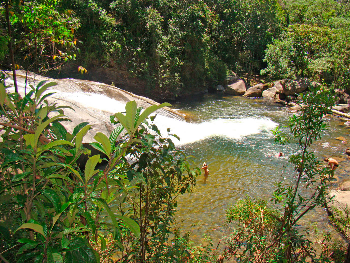 Turismo - Cachoeira do Escorrega - Condomínio Shallon Adonai - Visconde de Mauá-RJ