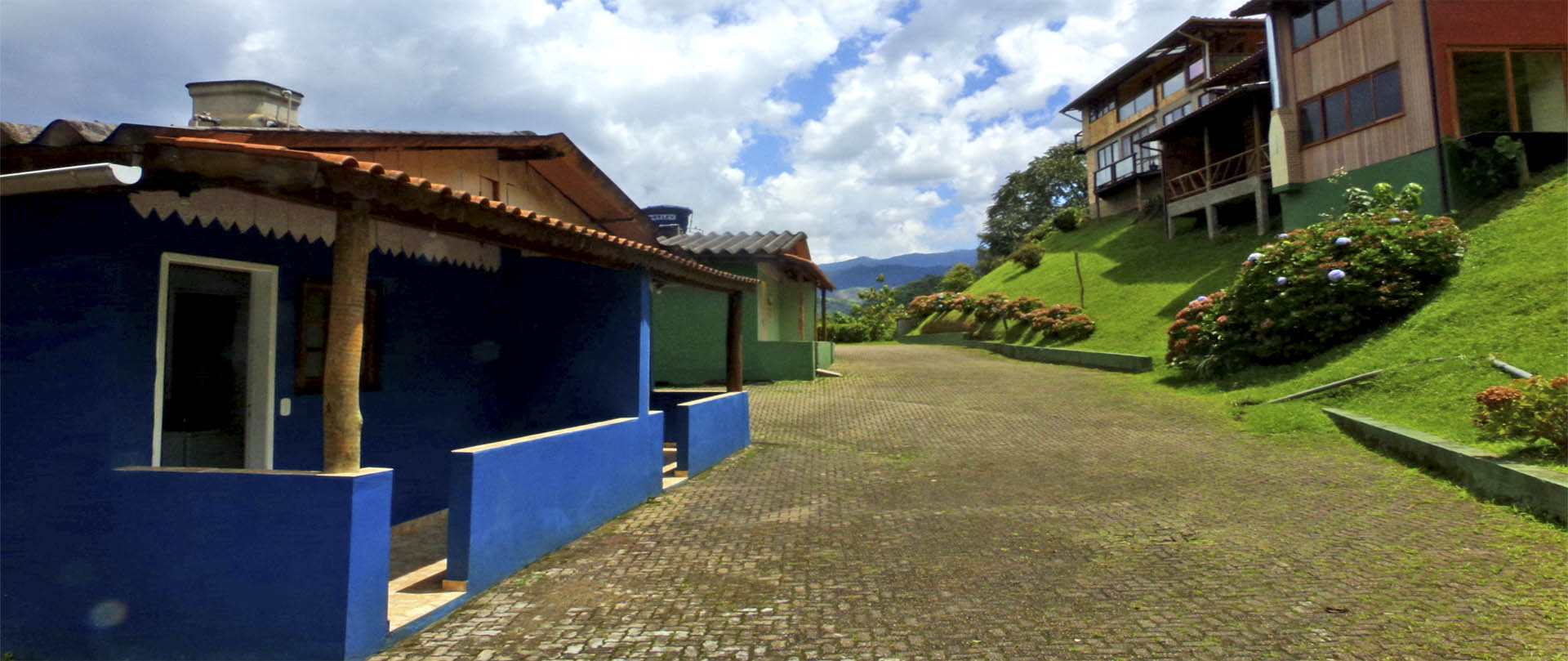 Acomodações - Chalé Flat - Condomínio Shallon Adonai - Visconde de Mauá - RJ